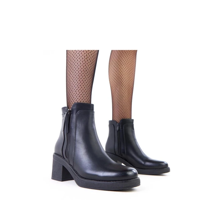 Boty na podpatku  model 218812 Solea