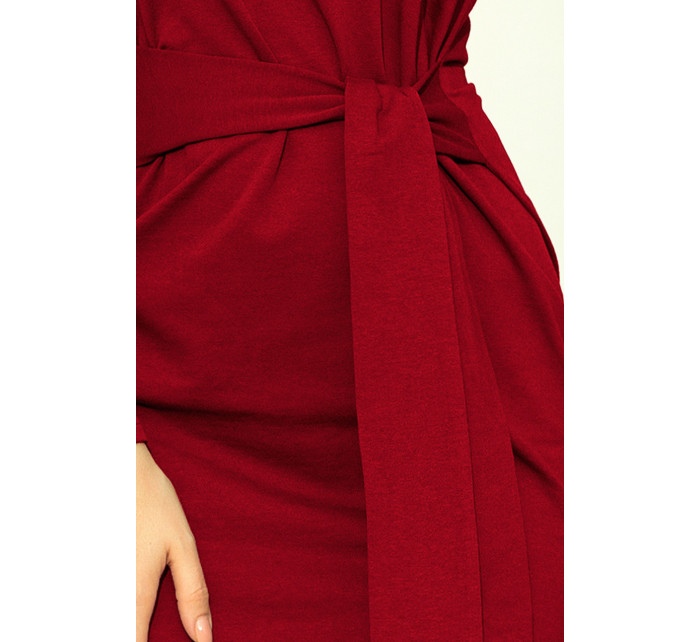 Dámské šaty v bordó barvě se širokým páskem k zavazování model 6703279