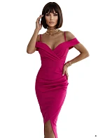 Midi šaty s odhalenými rameny a výstřihem – fuchsiová model 22356545 - numoco basic Midi šaty s odhalenými rameny a výstřihem – fuchsiová model 22356545 - numoco basic