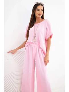 Dámský viskózový komplet halenka s krátkým rukávem a kalhoty se širokou nohavicí cukrově růžová