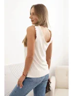 Dámská viskózová halenka s volánem ve výstřihu světle béžová Dámská viskózová halenka s volánem ve výstřihu světle béžová