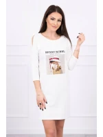 Šaty s potiskem model 18744170 ecru - K-Fashion Šaty s potiskem model 18744170 ecru - K-Fashion