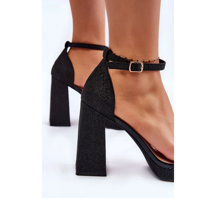 Lesklé Sandály Na Podpatku Černá model 21607019 - Boto Lesklé Sandály Na Podpatku Černá model 21607019 - Boto