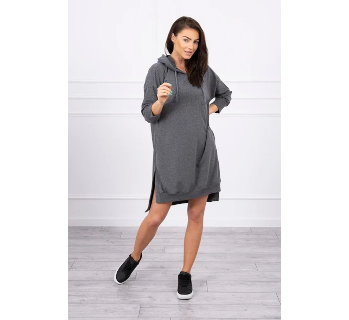 Šaty s kapucí a delšími zády v grafitové barvě