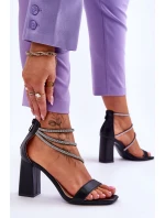 Módní sandály se zirkony černé model 21614475 - Boto Módní sandály se zirkony černé model 21614475 - Boto