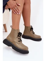 Zateplené dámské kozačky na platformě s šněrováním zelené model 21711010 - Boto Zateplené dámské kozačky na platformě s šněrováním zelené model 21711010 - Boto
