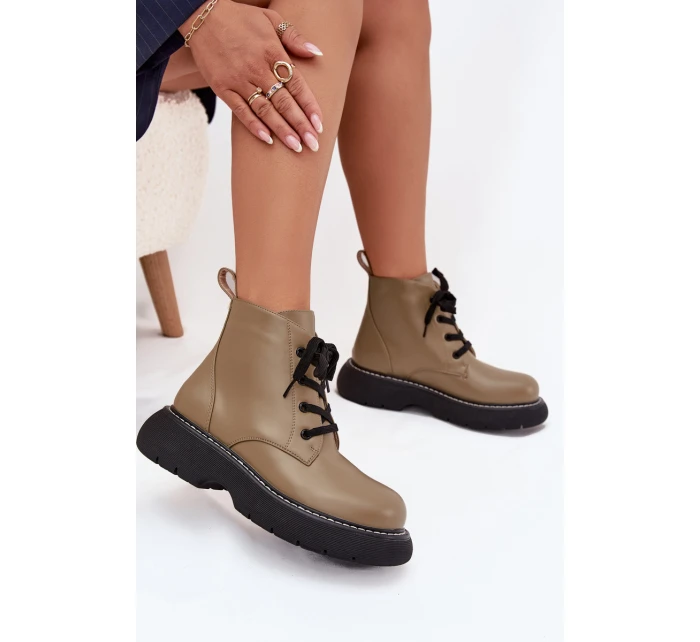 Zateplené dámské kozačky na platformě s šněrováním zelené model 21711010 - Boto Zateplené dámské kozačky na platformě s šněrováním zelené model 21711010 - Boto