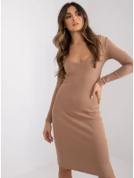 Sukienka RV SK model 20129347 ciemny bezowy - FPrice Sukienka RV SK model 20129347 ciemny bezowy - FPrice