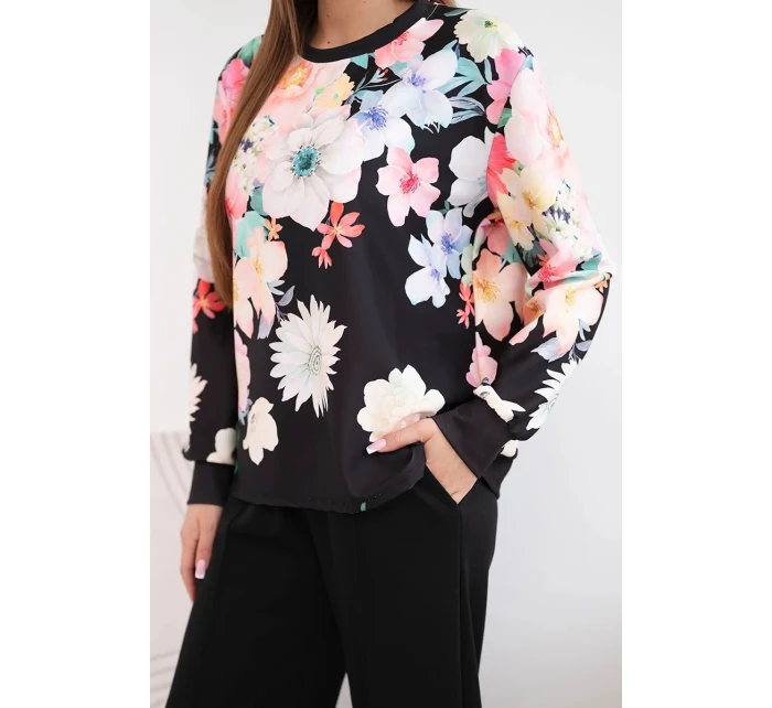 Dámský komplet z měkké viskózy s květinovým vzorem a širokou nohavicí černý