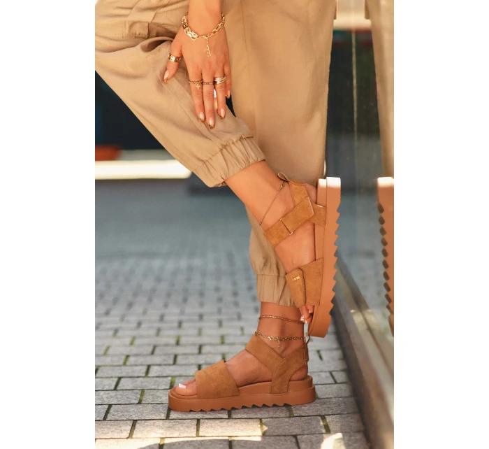 Dámské semišové sandály na platformě Big Star model 21655477 Hnědé - Big Star Shoes