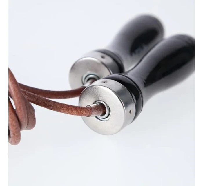 Kožené švihadlo model 19372756 - HMS Kožené švihadlo model 19372756 - HMS