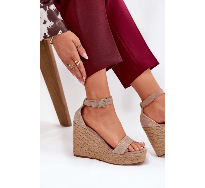 Dámské Sandály Na Klínu S Pletením Khaki model 21687944 - Boto