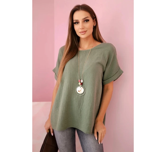 Mušelínová halenka s náhrdelníkem khaki