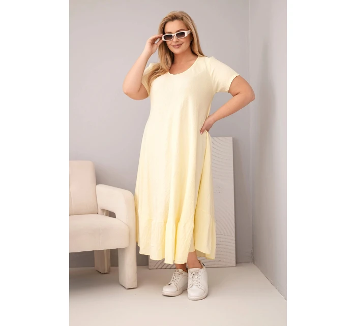 Dámské šaty plus size s krátkým rukávem a volánem z lehké viskózy žlutá
