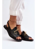 Kožené ploché sandály model 21646269 černé - Zazoo Kožené ploché sandály model 21646269 černé - Zazoo