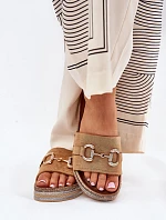 Dámské Pantofle Na Platformě Se Zlatou Dekorací A Leskem Camel Morisela