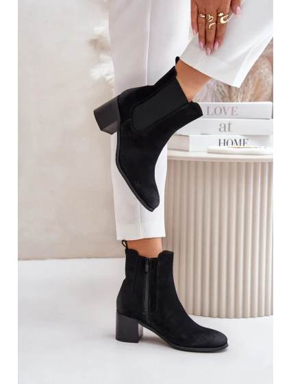 Zateplené dámské boty na podpatku černé Radeya Zateplené dámské boty na podpatku černé Radeya