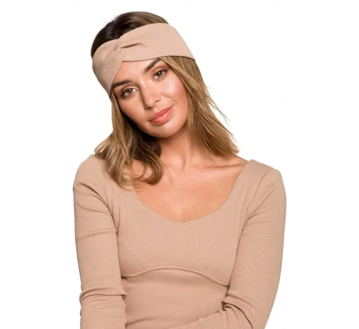 B216 Čelenka - ořechová