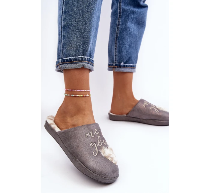 Lesklé dámské pantofle šedé Geraja Lesklé dámské pantofle šedé Geraja