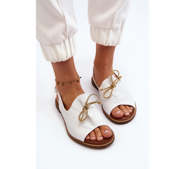 Kožené ploché sandály model 21646113 bílé - Zazoo