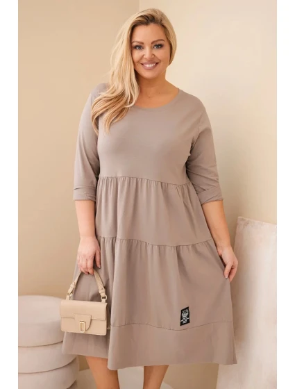 Dámská bavlněná model 21800785 Plus Size s volány a ohrnutým rukávem fango - K-Fashion Dámská bavlněná model 21800785 Plus Size s volány a ohrnutým rukávem fango - K-Fashion