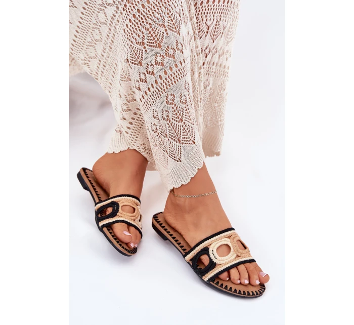 Dámské Pantofle Na Plochém Podpatku Černé model 21702279 - Boto Dámské Pantofle Na Plochém Podpatku Černé model 21702279 - Boto