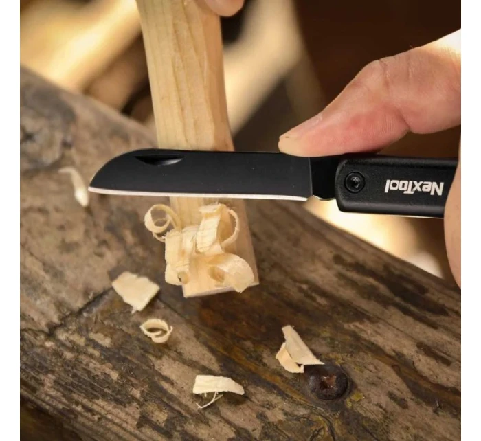 3 v 1 multifunkční svítilna + nůž + model 21746614 - NexTool