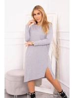 Nadměrné šedé šaty Nadměrné šedé šaty