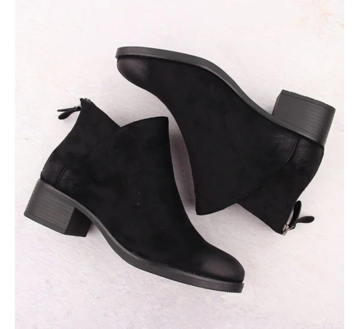 Dámské boty na bloku zateplené černé Potocki 12472 Dámské boty na bloku zateplené černé Potocki 12472