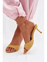Klapky na podpatku model 227941 Step in style Klapky na podpatku model 227941 Step in style
