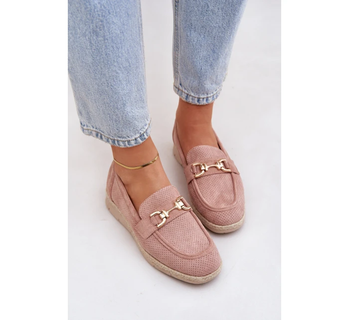 Dámské mokasíny s a zlatým detailem a pletením růžové model 21683732 - Boto