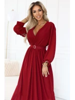 model 21729082 Elegantní plisované maxi šaty s páskem a obálkovým výstřihem vínové - numoco basic