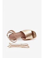 Dámské sandály na podpatku model 22126171 Zlaté - VINCEZA