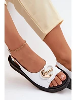 Kožené sandály na platformě s ozdobou model 22133571 Bílé - S.Barski