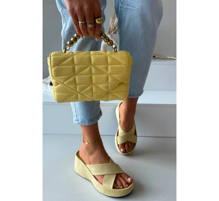 Dámské pantofle na platformě z žluté model 21919321 - Boto