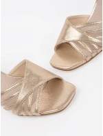 Moderní dámské  sandály zlaté na širokém podpatku