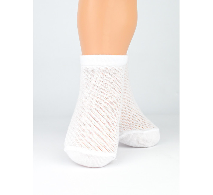 Dívčí bavlněné ponožky Noviti SB074 15-34