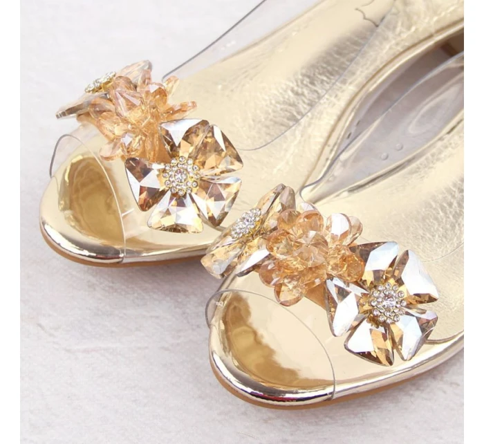 Dámské ažurové sandály béžové model 21904482 - Sabatina