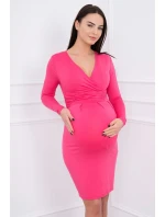 Přiléhavé šaty s průstřihem pod prsy fuchsiová