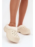 Pěnové dámské pantofle s kožešinou béžové model 21772602 - Boto