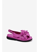 Kožené dámské sandály s ozdobným květinovým Vinceza 66917 Fuchsiová