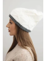 Dámská zimní čepice z vlny s proplétaným vzorem K443 bílá