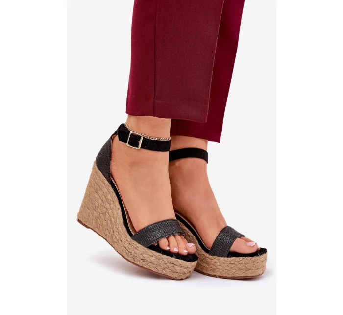 Dámské Sandály Na Klínu S Pleteninou Černé Adelio Dámské Sandály Na Klínu S Pleteninou Černé Adelio