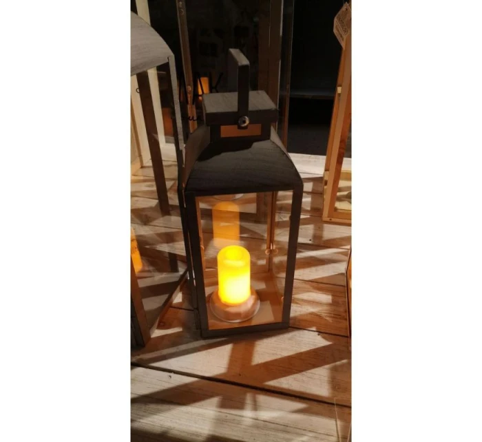 LED svíčka s efektem plamene 7,5x9,5 cm LED svíčka s efektem plamene 7,5x9,5 cm