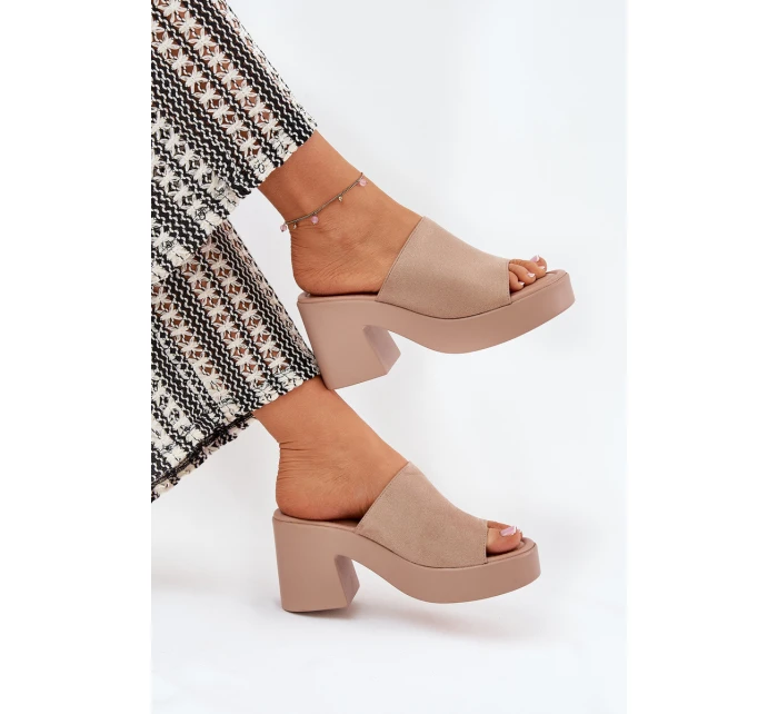 Dámské Sandály Na Podpatku A Platformě Khaki model 21689313 - Boto Dámské Sandály Na Podpatku A Platformě Khaki model 21689313 - Boto