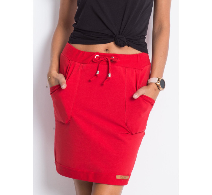 Příležitostná červená mikinová sukně