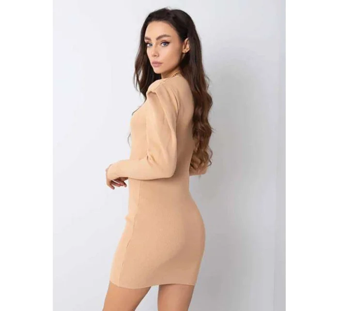 Béžové látkové šaty se širokými rameny Rue Paris (5676) Béžové látkové šaty se širokými rameny Rue Paris (5676)