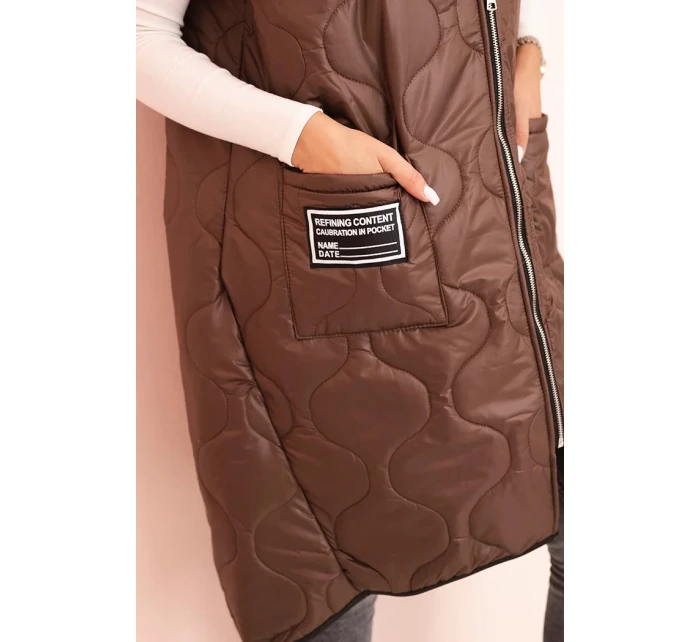 Dámská prošívaná vesta Plus Size s kapucí na zip hnědá