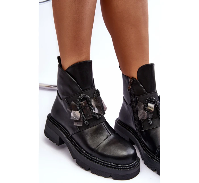 Boty Na Plochém Podpatku A Platformě Sztyblety Černé Linestta