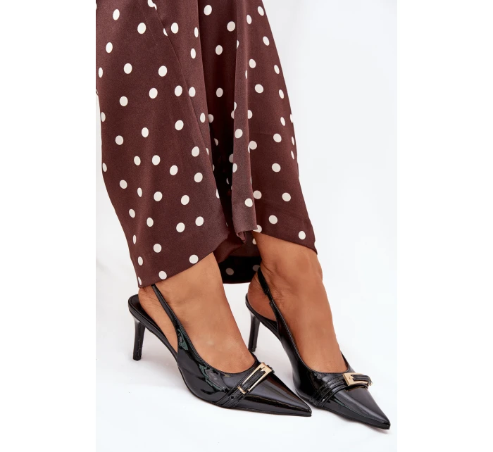 Dámské lakované lodičky na jehlovém podpatku se zlatou sponou Vivae – černé Dámské lakované lodičky na jehlovém podpatku se zlatou sponou Vivae – černé